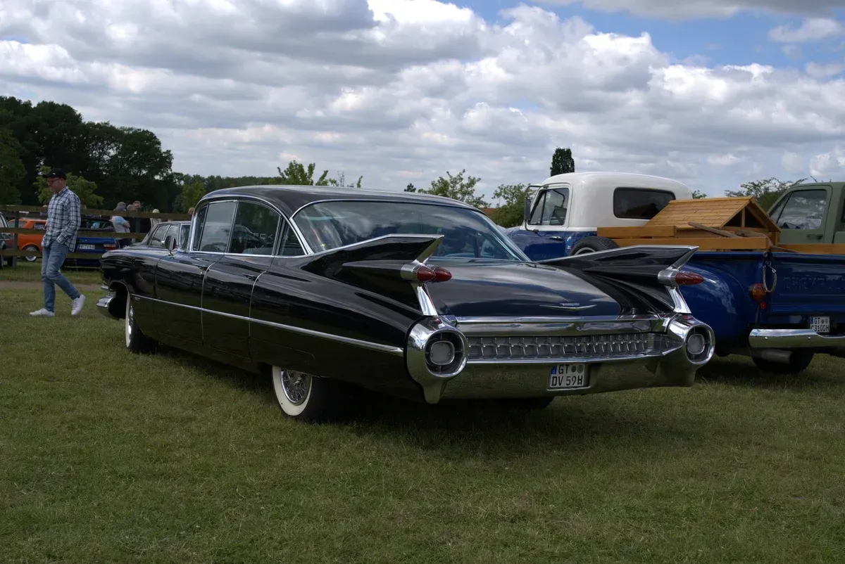 Cadillac Eldorado 1959 mit Heckflossen in Schwarz